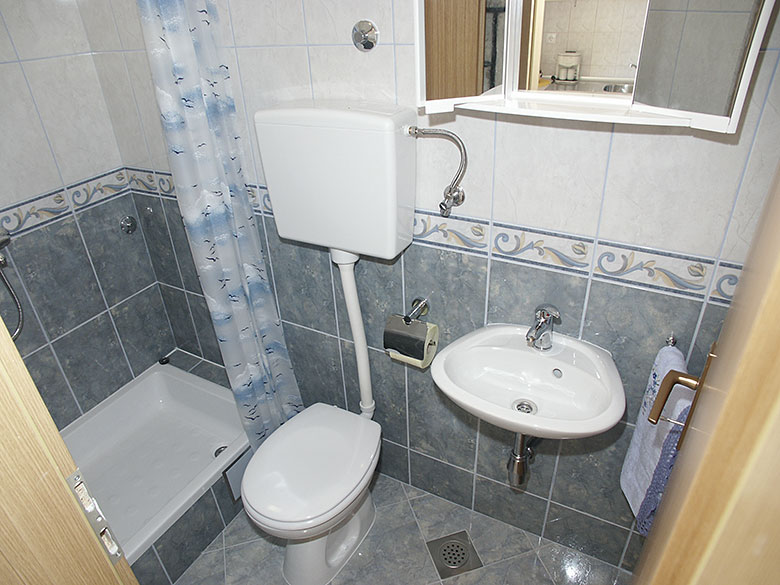 bathroom - apartments Ivo, Tučepi