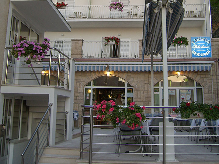 apartments Bili Dvor, Tučepi - bedroom
