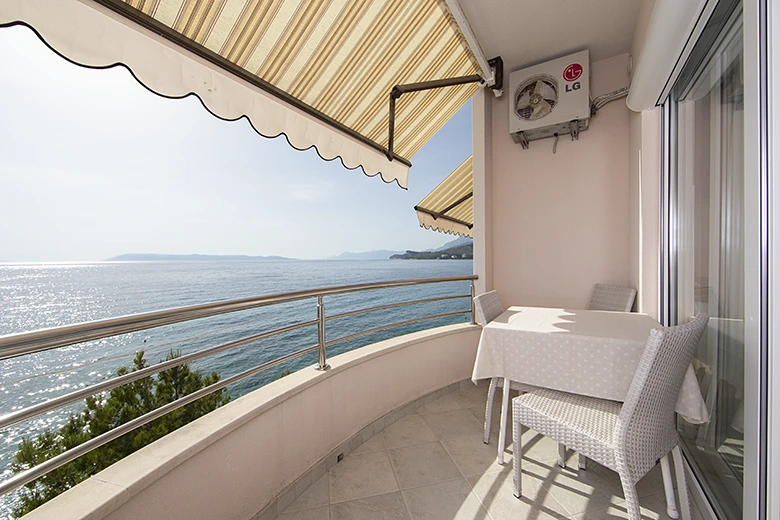 balcony with sea view