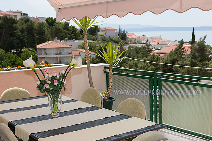 Apartments Anđelko, Tučepi - balcony with sea view