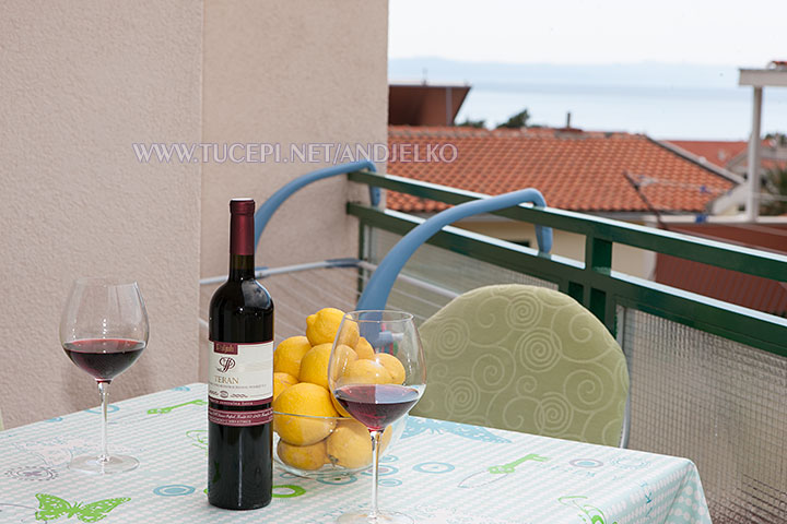 Apartments Anđelko, Tučepi - balcony with sea view