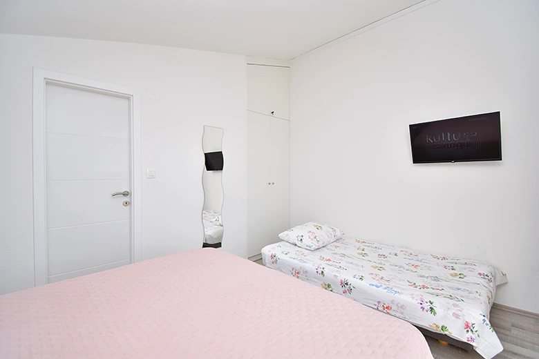 Apartments Anđelko, Tučepi - bedroom