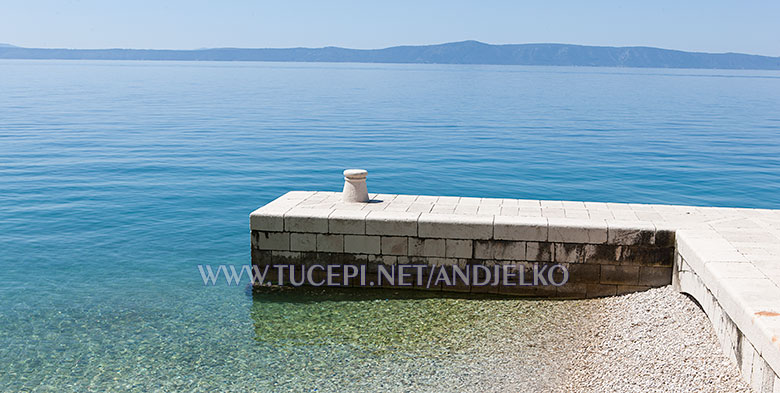 berth at hotel Jadran, Tučepi