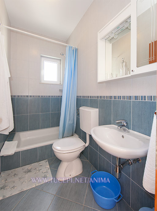 Apartments Anima, Tučepi - bathroom