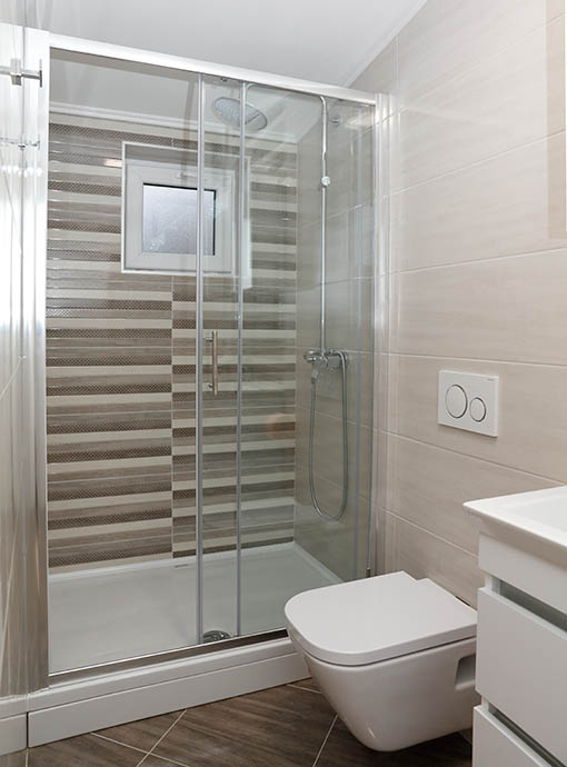 Apartments Villa Anka, Tučepi - bathroom shower