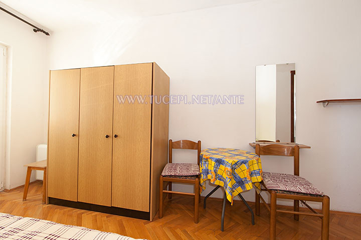 apartments Ante, Tučepi - bedroom