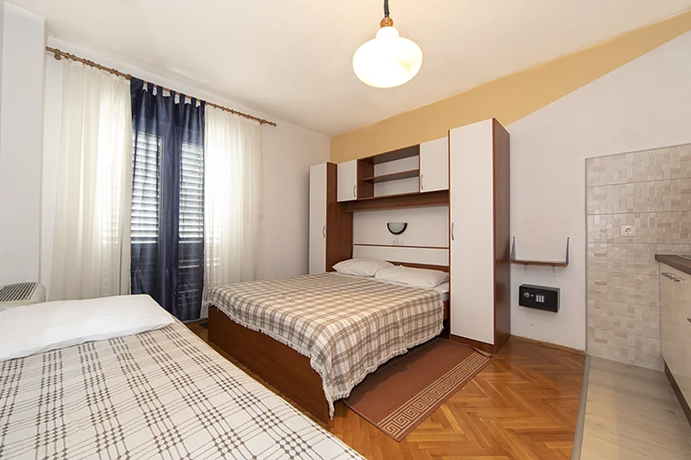 apartments Ante, Tučepi - bedroom