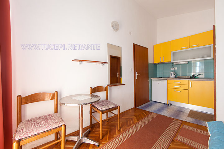 apartments Ante, Tučepi - dining room