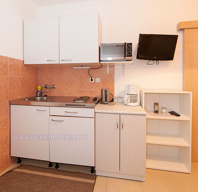 apartments Ante, Tučepi - kitchen