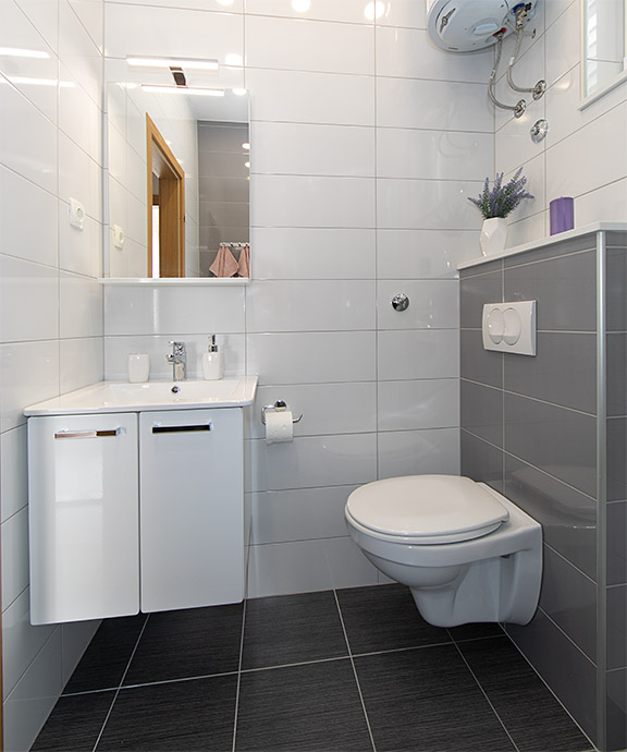 Apartments Bešlić, Tučepi - bathroom