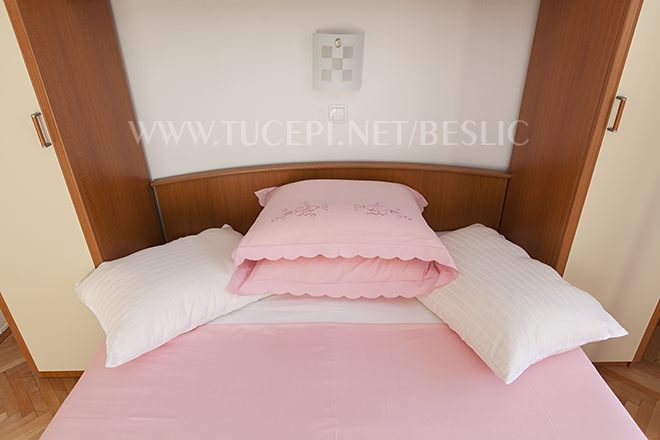 Apartments Bešlić, Tučepi - bedroom