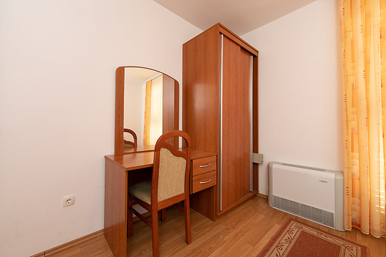 Apartments Biser, Tučepi - bedroom