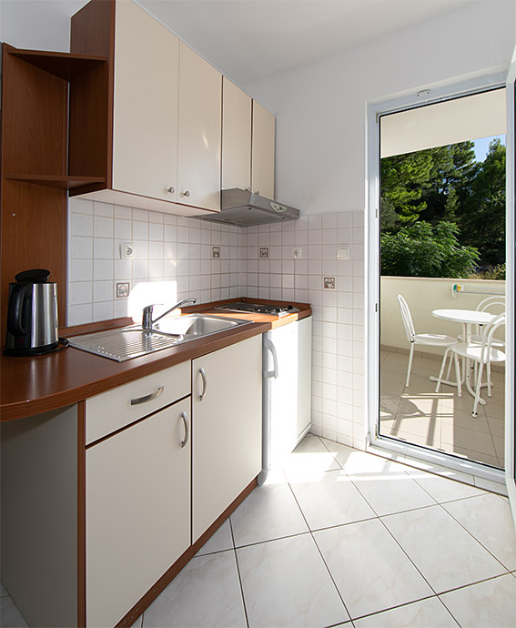 Apartments Biser, Tučepi - kitchen