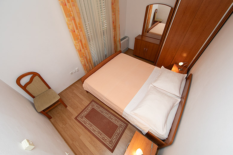 Apartments Biser, Tučepi - bedroom