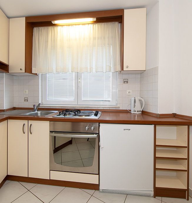 Apartments Biser, Tučepi - kitchen