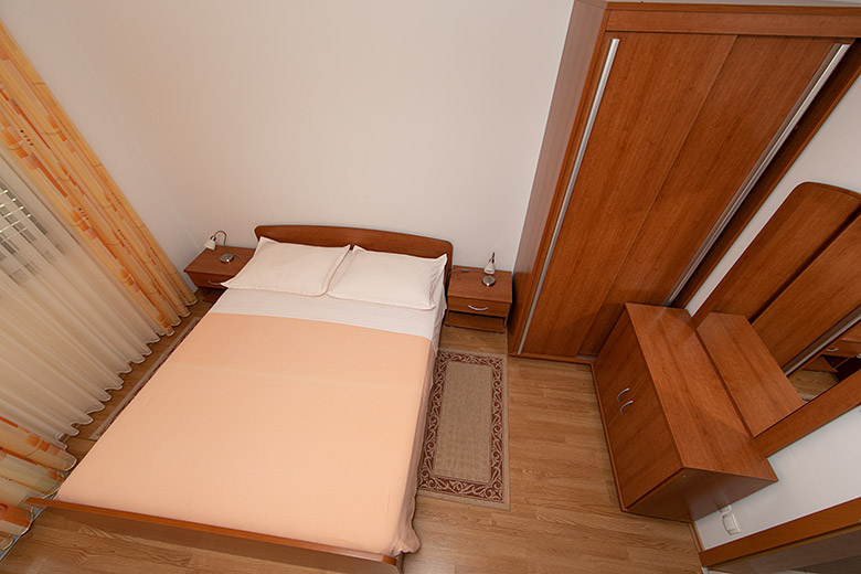 Apartments Biser, Tučepi - bedroom