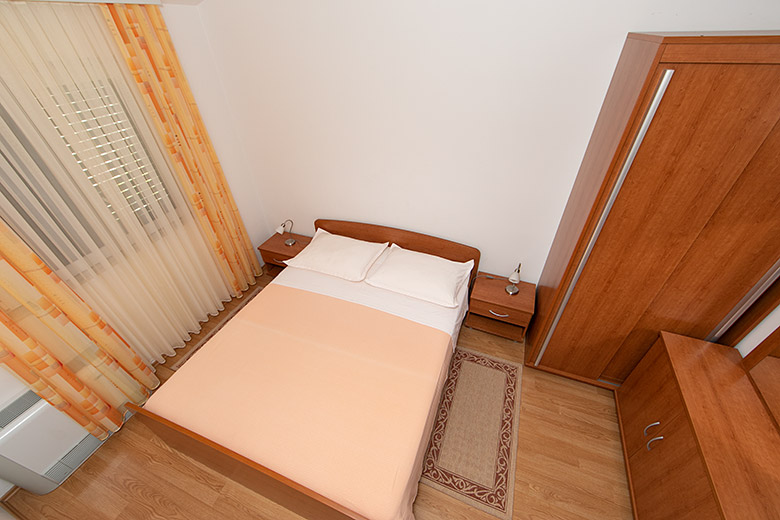 Apartments Biser, Tučepi - bedroom