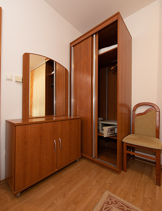 Apartments Biser, Tučepi - bedroom