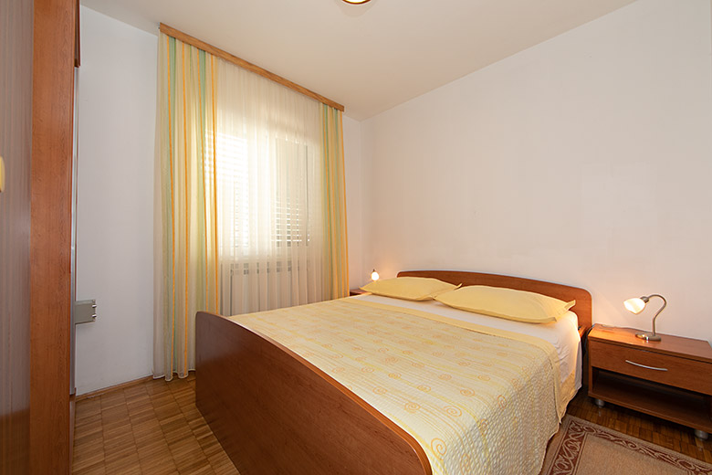 Apartments Biser, Tučepi - bedroom