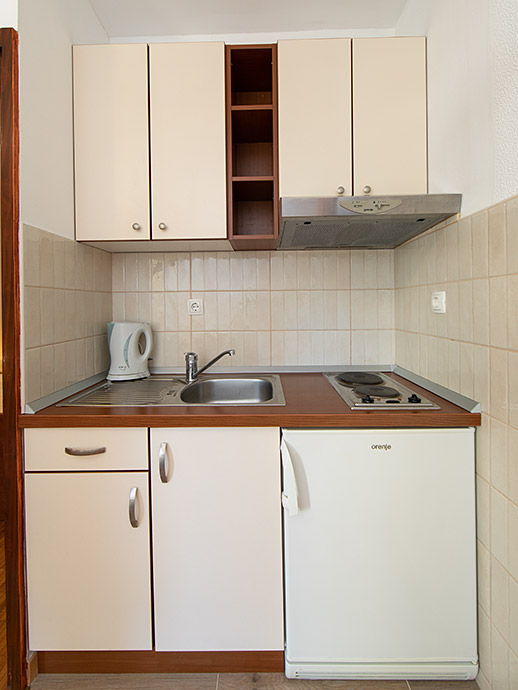 Apartments Biser, Tučepi - kitchen