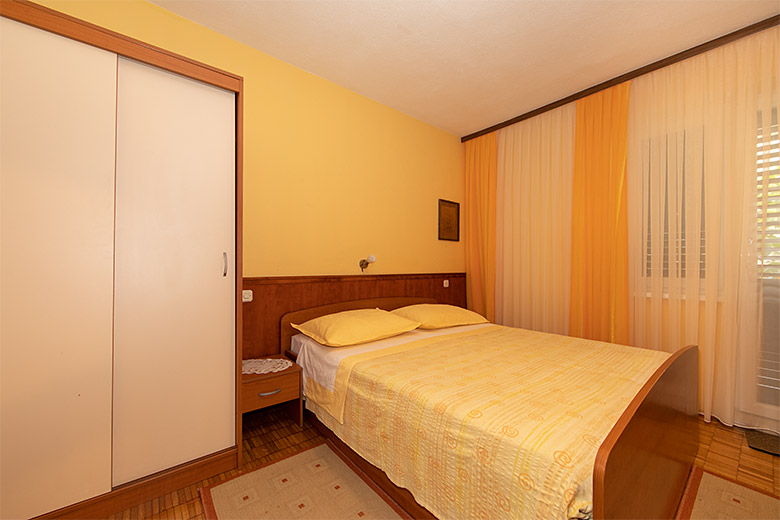 Apartments Biser, Tučepi - bedroom