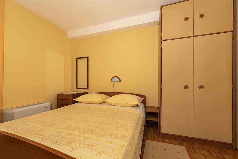 Apartments Biser, Tučepi - bedroom