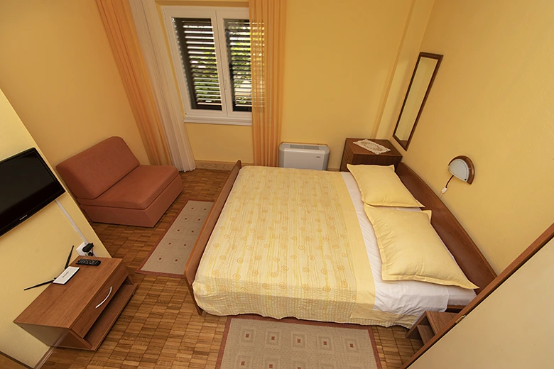 Apartments Biser, Tučepi - bedroom