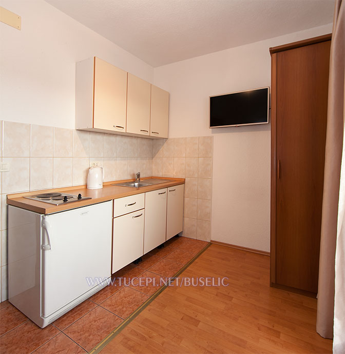 Apartments Bušelić, Tučepi - kitchen