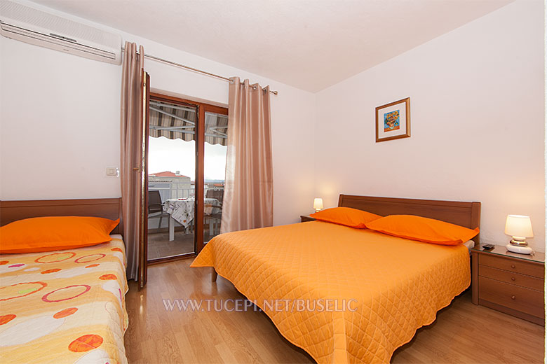 Apartments Bušelić, Tučepi - bedroom