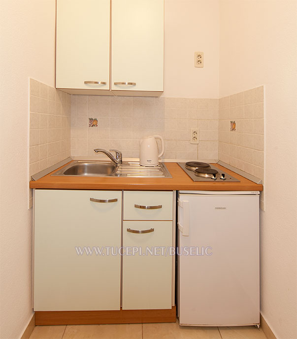 Apartments Bušelić, Tučepi - kitchen