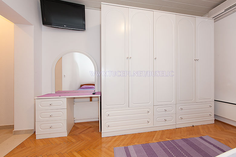 Apartments Bušelić, Tučepi - bedroom