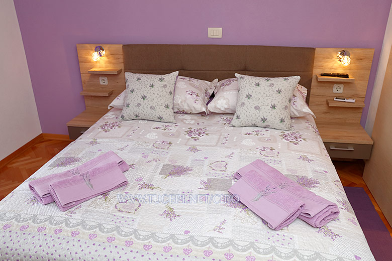 Apartments Ćiro, Tučepi - bedroom