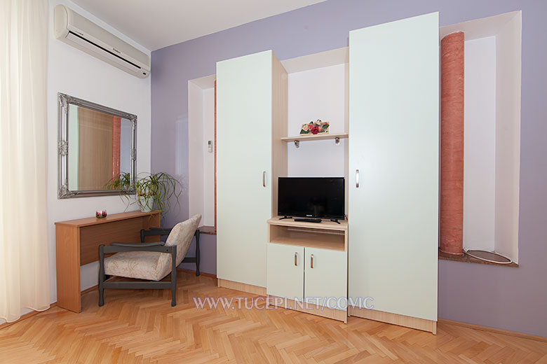 apartments Čović, Tučepi - living room