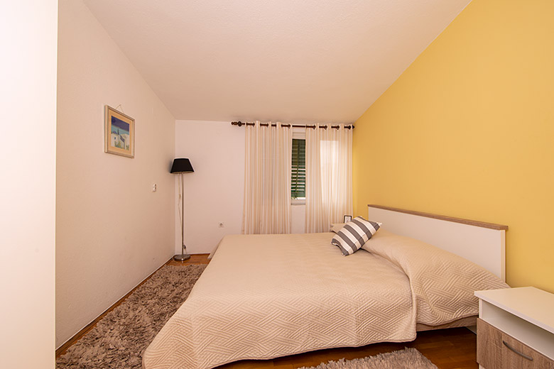 Apartments Duška, Tučepi - bedroom