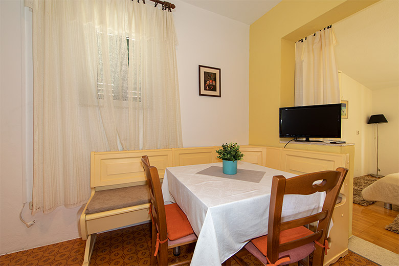 Apartments Duška, Tučepi - dining room