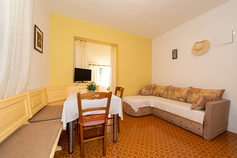 Apartments Duška, Tučepi - dining room