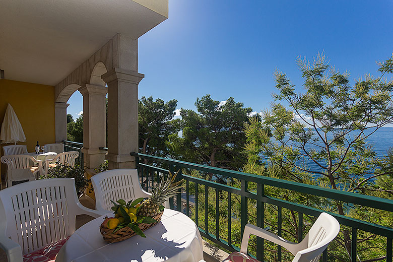 Apartments Ela, Tučepi - balcony