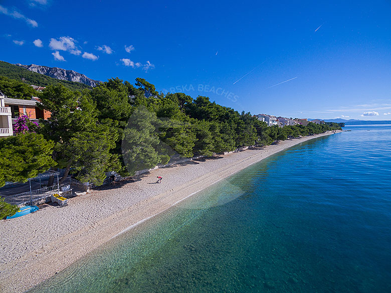 Apartments Ela - Tučepi beach aerial view