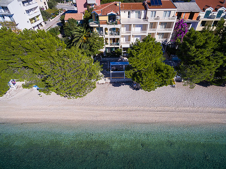 Apartments Ela - Tučepi beach aerial view