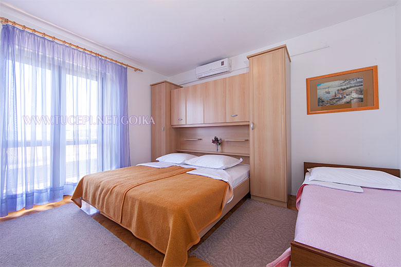 Apartments Gojka, Tučepi - bedroom
