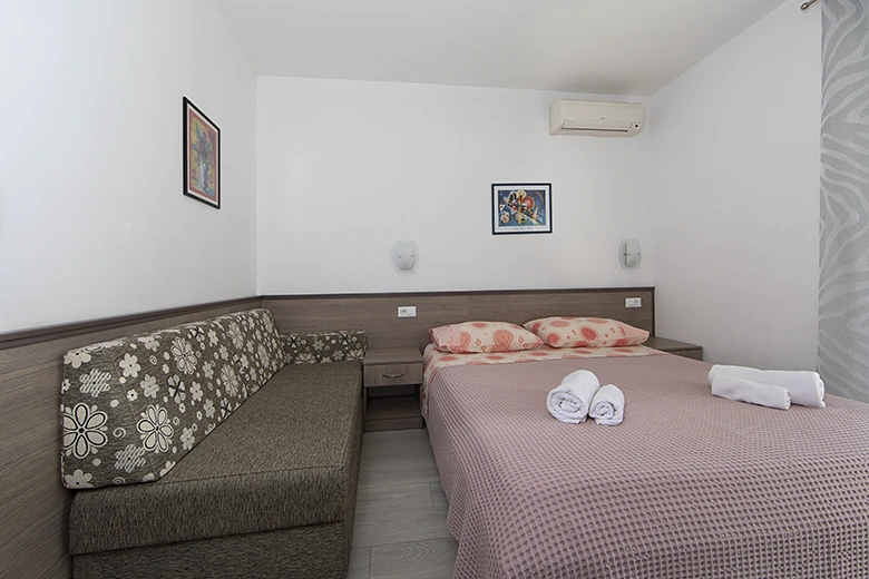 Apartments Golub, Tučepi - bedroom