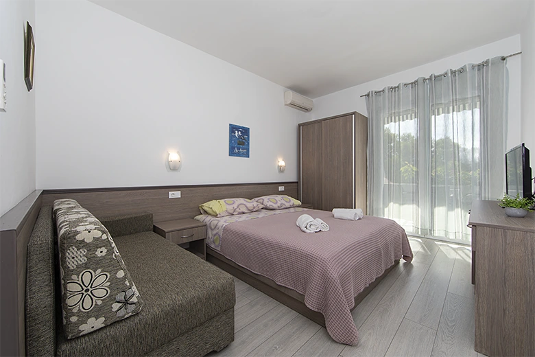 apartments Golub, Tučepi - bedroom