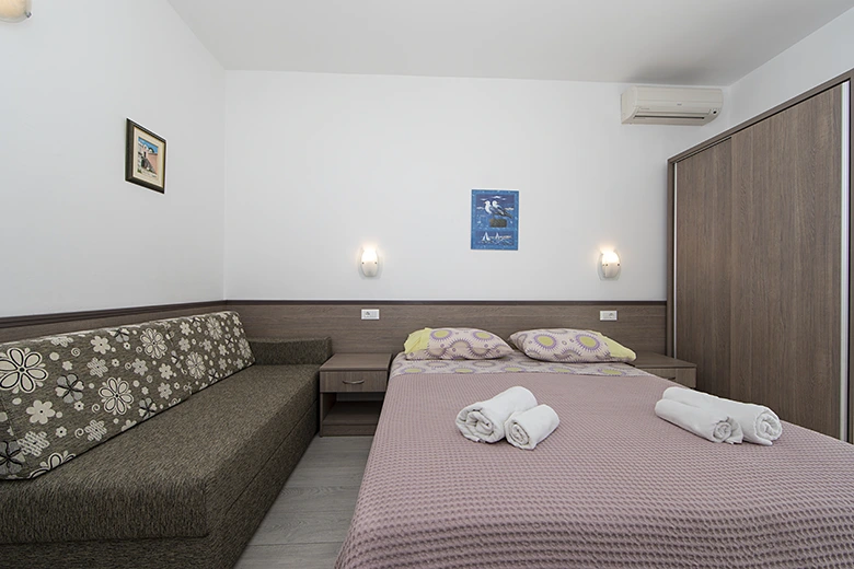 apartments Golub, Tučepi - bedroom