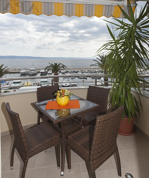 balcony with sea view, Balkon mit Meerblick - Villa GRGO, Tučepi