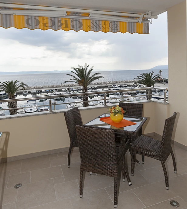 balcony with sea view, Balkon mit Merblick - Villa GRGO, Tučepi