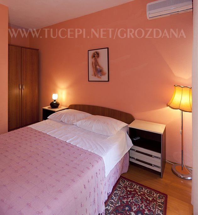 Apartments Grozdana, Tučepi - bedroom