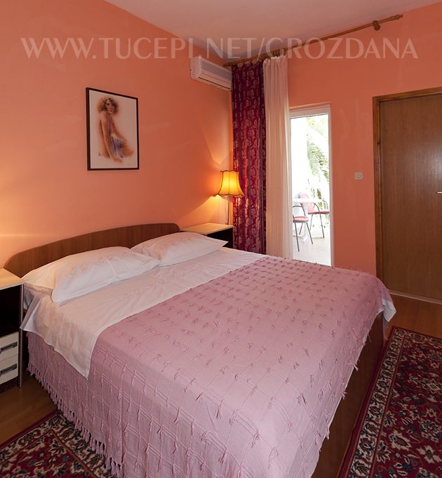 Apartments Grozdana, Tučepi - bedroom