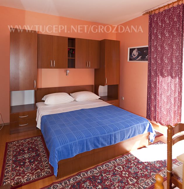 Apartments Grozdana, Tučepi - bedroom