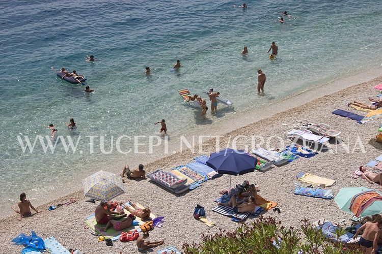 beach at hotel Jadran in Tučepi