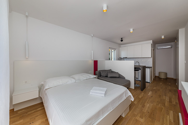 Apartments Gujinović, Tučepi - bedroom